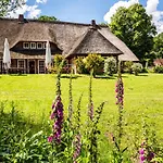 Hof Tuetsberg ホテル