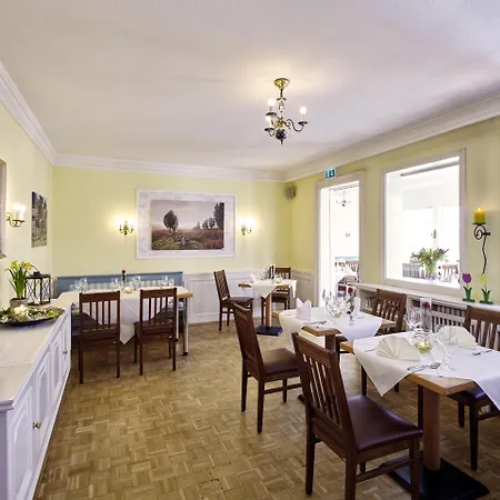Hof Tuetsberg 3*
