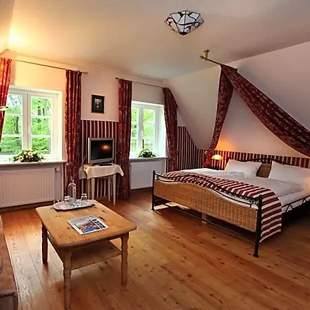 Hof Tuetsberg 3*