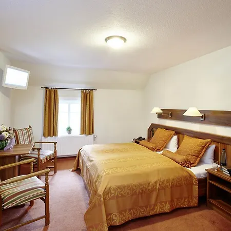 ホテル Hof Tuetsberg 3*